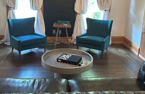 Ottawa House | Updated Spacious Victorian in Historic Eastside, walking distance to downtown.