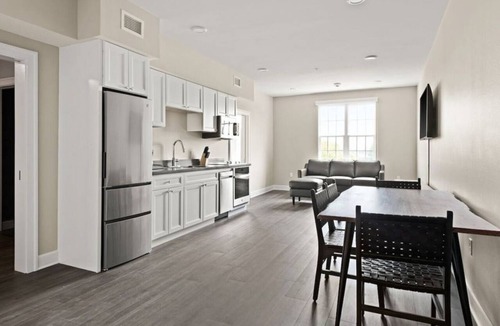 New Orleans Hotel | Upscale 2BR Retreat with Pool in NOLA