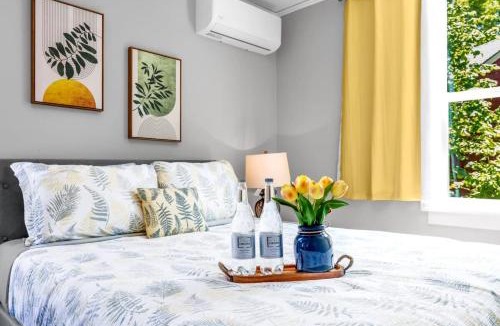 University District House | UW Charming Blue Home WS 97 4 AC Children Hops