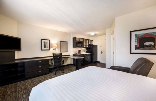 Troy Hotel | Vacation At its Finest! Two Lovely Units, Pet Friendly, Parking!