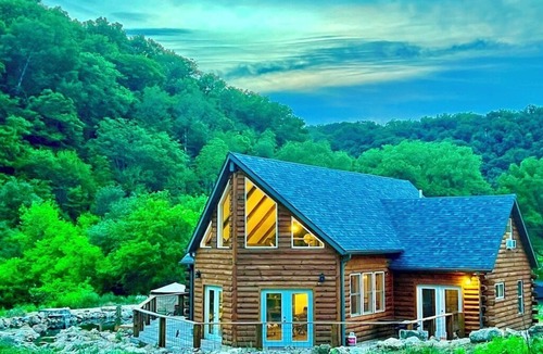 Lansing Cabin | Valley View Lodge w/Swimming Pond, Waterfalls, and Hot Tub