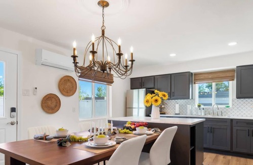 North Valley House | ValleyVibe: Modern Comfort in North Valley - an Irvie Home