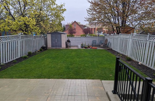 Brampton House | Very close to Highway 410 (2 min. drive) & Bramalea City Center (7 min. drive)