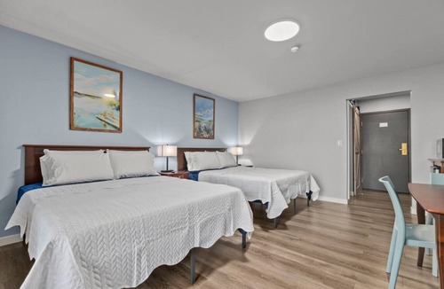 Elkhart Lake Resort | Victorian Inn #247 | 2 Queen Beds