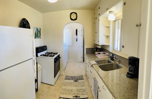 Los Duranes House | Vintage charm & modern comforts near Old Town