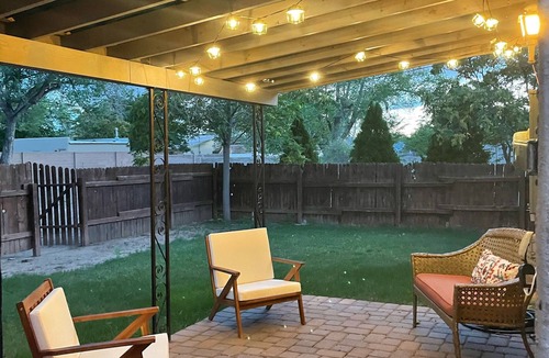 Los Duranes House | Vintage charm & modern comforts near Old Town