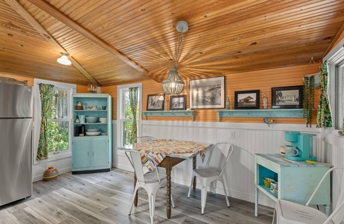 Cedar Key Cottage | Wabi Sabi - Amazing "Old Florida" Cozy Cottage Gem
