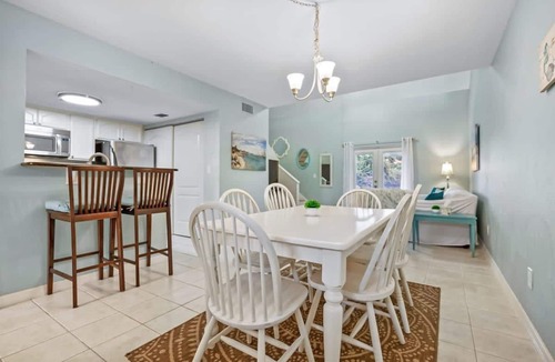 Vilano Beach House | Walk to Beach, Fire Pit, Screened Patio, Smart TVs