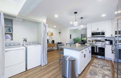 Port Clinton House | Walk To Beach - Modern Design - 5Bed - 3Full Bath