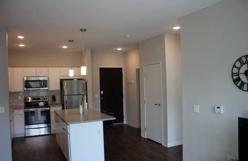 Ames Apartment | Walk to Campustown Cafes from Stylish Retreat