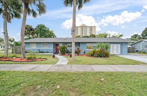 Historic Downtown Melbourne House | Walk to Downtown, 3 Bedrooms, 2 Bath, Family Friendly House