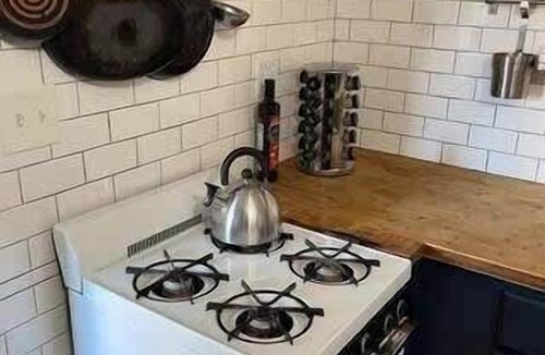 Freetown - Port Rico House | Walk to Festivals and Downtown Fun