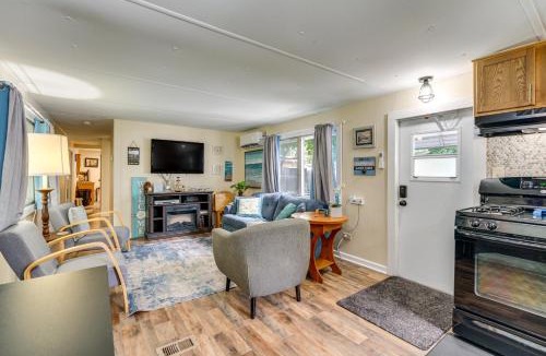 Caseville House | Walk to Lake Huron: Pet-Friendly Caseville Cottage