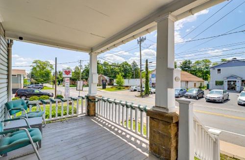 Arlington Heights House | Walk to Main St Stroudsburg! Pocono Townhome