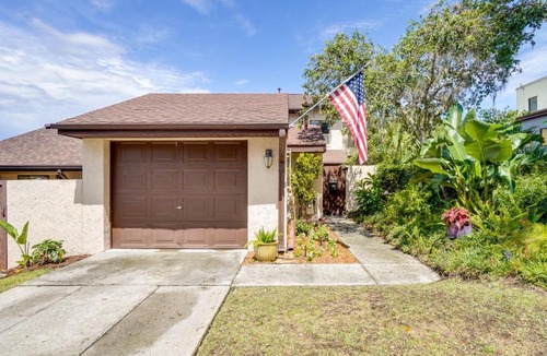 Leesburg House | Walk to Restaurants: Downtown Leesburg Townhome!