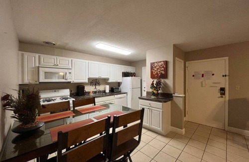 Gainesville Apartment | Walk to Shands, VA, UF (2)