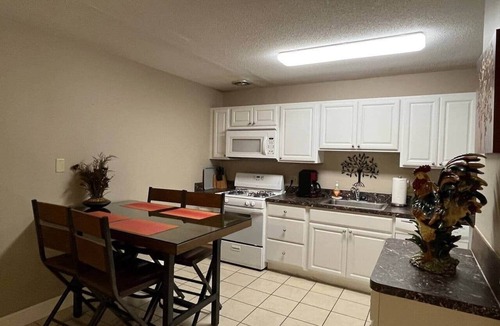 Gainesville Apartment | Walk to Shands, VA, UF (2)