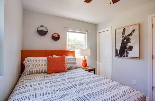 Stillwater Apartment | Walkable OSU Apartment - 6 Blocks to Stadium!