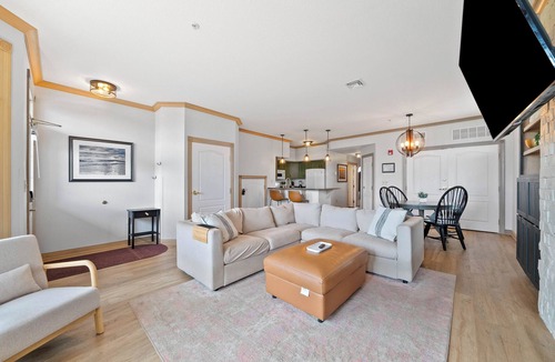 Sheboygan Villa | Wandering Waves | Beachfront Lake Michigan Stay!