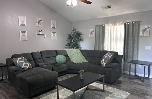 Perry House | Wanderlust Oasis in Perry, GA minutes away from all things middle Georgia