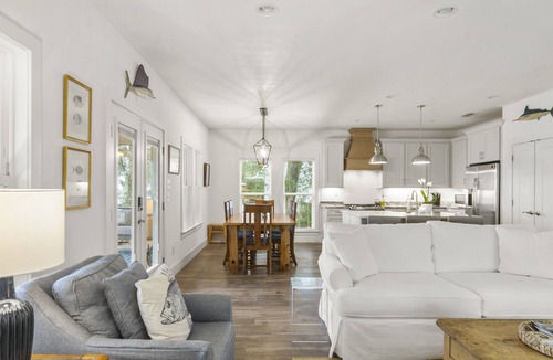 Fairhope House | Waterfront Bay View Retreat High Tide Fairhope - Private Pier/Screened Porch