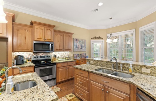 Brunswick House | Waterfront Executive Home