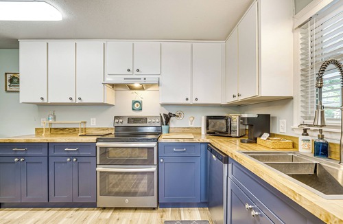 Weeki Wachee Gardens House | Waterfront Florida Abode w/Deck, Grill & Fire Pit