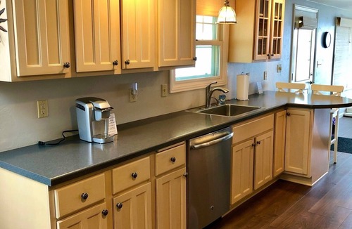 Luxemburg House | WATERFRONT HOME. Gorgeous Sunsets. Sleeps 5! 25 minutes to Lambeau. 5 star!