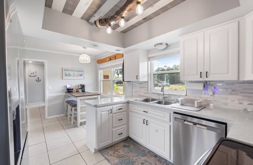 Crystal River House | Waterfront Home! Heated Pool. 3bed 2bth. READY FOR A 5⭐️ STAY?