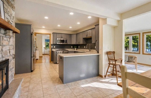 Baileys Harbor House | Waterfront Home|Dock & Kayaks|5 Min to Baileys Harbor