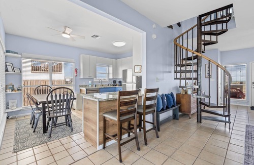 Dauphin Island House | Waterfront Home with Private Sound Access & Walk to Gulf Beaches