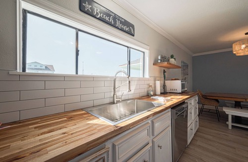 San Luis House | Waterfront House with Beach Access and Beautiful Sunrises