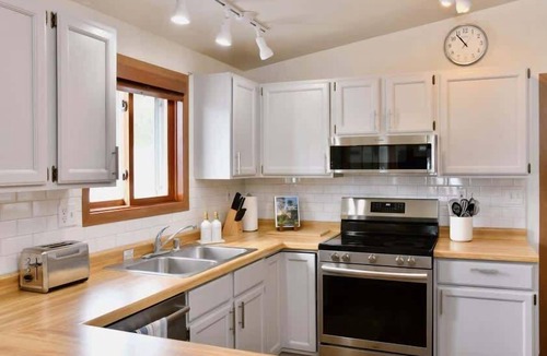 Ellison Bay Cottage | Waters End Cottage: Lake Michigan Waterfront