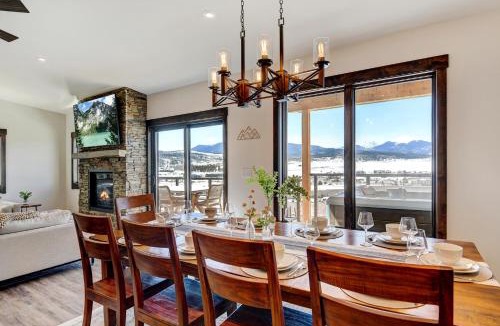 Fraser House | Waterside Mountain Villa 8B I Private Hot Tub I Great Views I Activity Program
