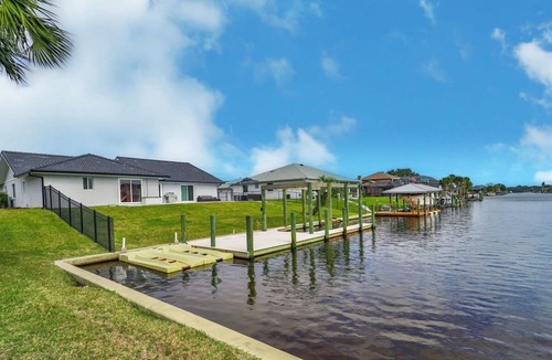 Palm Harbor House | Waterside Pool Paradise