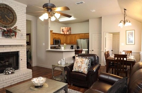 Saginaw House | Welcome Cozy Home