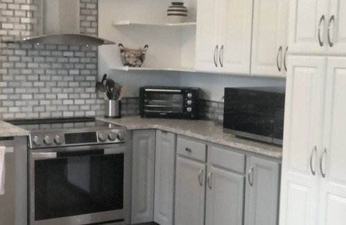 West De Land House | Welcome to SunBlock Hideaway! Amazing 3-bedroom house with AC in charming DeLand