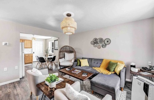 Algoma Apartment | Welcome to The Steele Magnolia! Completely renovated 2 bed/1ba plus bonus pull out futon couch. We are located directly across the street from Von Stiehl Winery and are just a few minutes walk to Crescent Beach!
