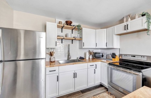 Algoma Apartment | Welcome to The Steele Magnolia! Completely renovated 2 bed/1ba plus bonus pull out couch. We are located directly across the street from Von Stiehl Winery and are just a few minutes walk to Crescent Beach!