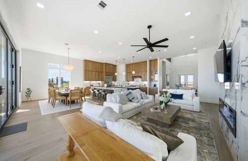 Freeport House | Where SKY meets the SEA - Stay once, stay forever!