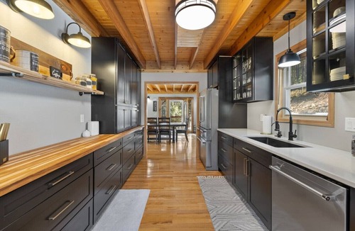 Lead Cabin | Whiskey Ridge – Cozy Log Cabin Retreat in the Black Hills