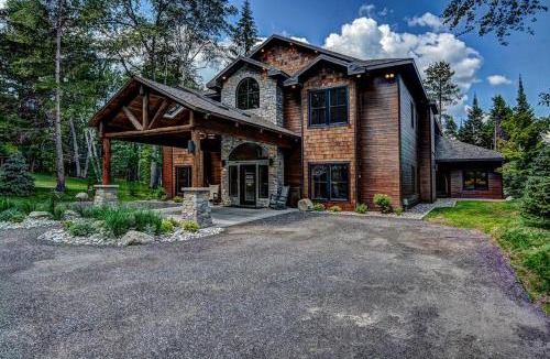Eagle River House | Whispering Pines Lodge: 9 Bedroom