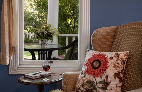 Jefferson Bed & Breakfast | White Oak Manor Bed & Breakfast