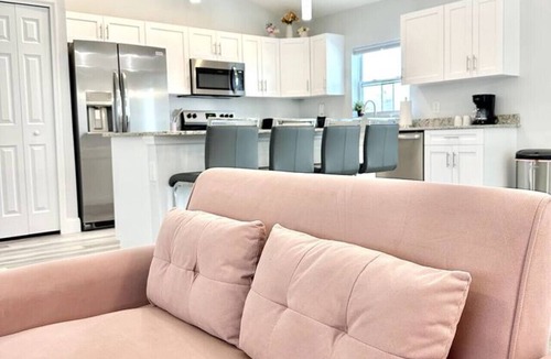 Ocala House | White Oak - Spacious, Clean, and Comfy!