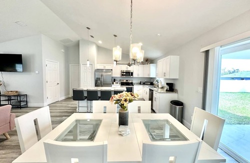 Ocala House | White Oak - Spacious, Clean, and Comfy!