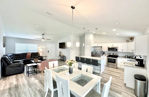 Ocala House | White Oak - Spacious, Clean, and Comfy!