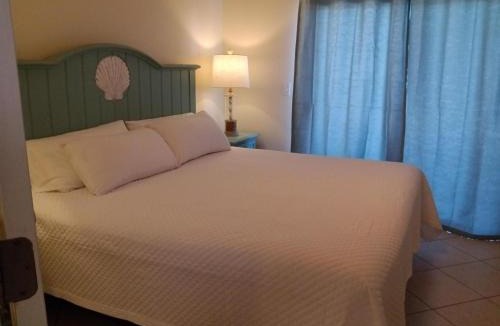 Ono Island Apartment | White Sand And Beautiful Emerald Water Await!