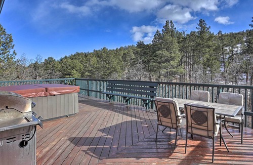 Deadwood Cabin | Whitewood Cabin: Deck, Gas Grill & Hot Tub!