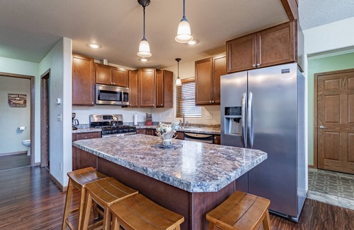 Irma House | Wisconsin River Retreat, on snowmobile trail, 35 min to Granite Peak, King bed.
