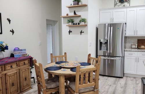 Citrus Springs Apartment | Wise Owl Retreat, a beautiful suite amongst towering oaks, access to River/view.